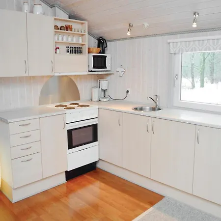 Dom wakacyjny Two-bedroom Holiday In *